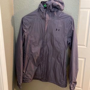 Women’s Under Armor rain coat small
